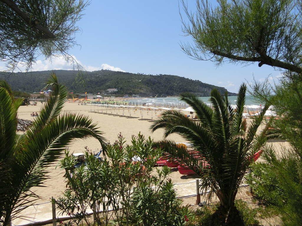 BLU MARINE CASA a 10mt dalla SPIAGGIA Peschici Esterno foto