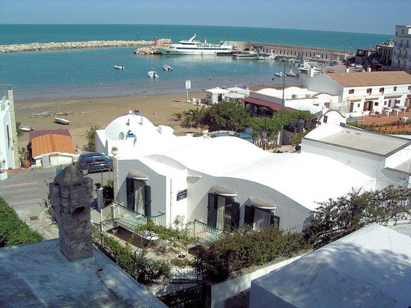 BLU MARINE CASA a 10mt dalla SPIAGGIA Peschici Esterno foto