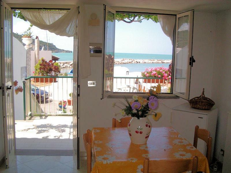 BLU MARINE CASA a 10mt dalla SPIAGGIA Peschici Esterno foto